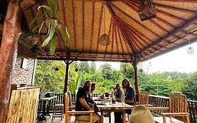 Artomoro Bali